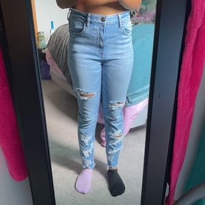 (SOLD) American Eagle Hi-Rise Ripped Jeggings